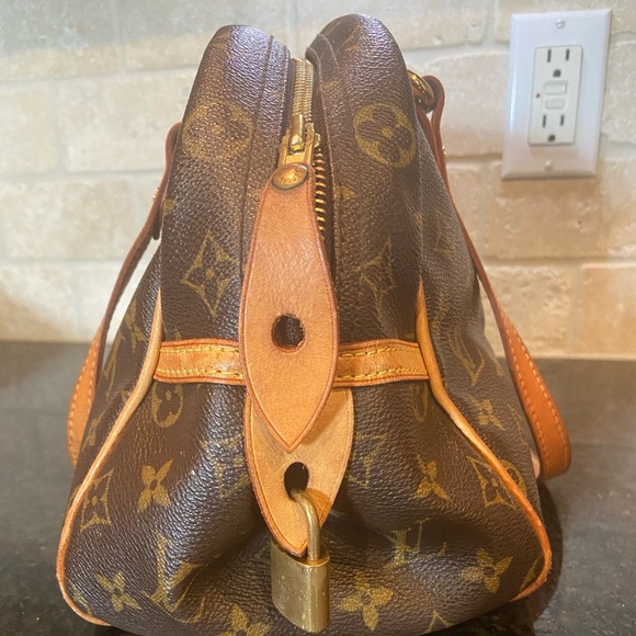 Louis Vuitton Montorgueil PM Monogram Purse - Picture 6 of 16